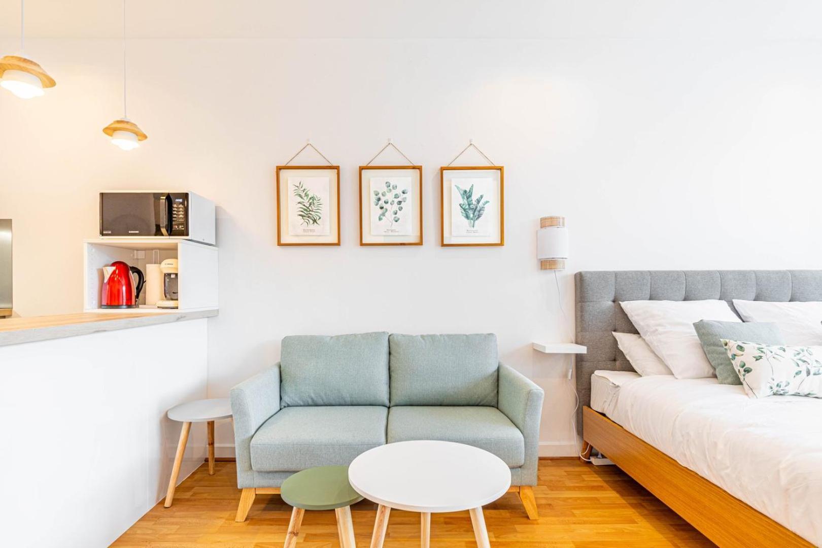Guestready - Homely Nest With Balcony Parijs